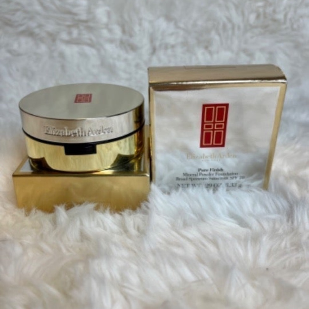 Brand new Elizabeth Arden pure finish mineral powder
